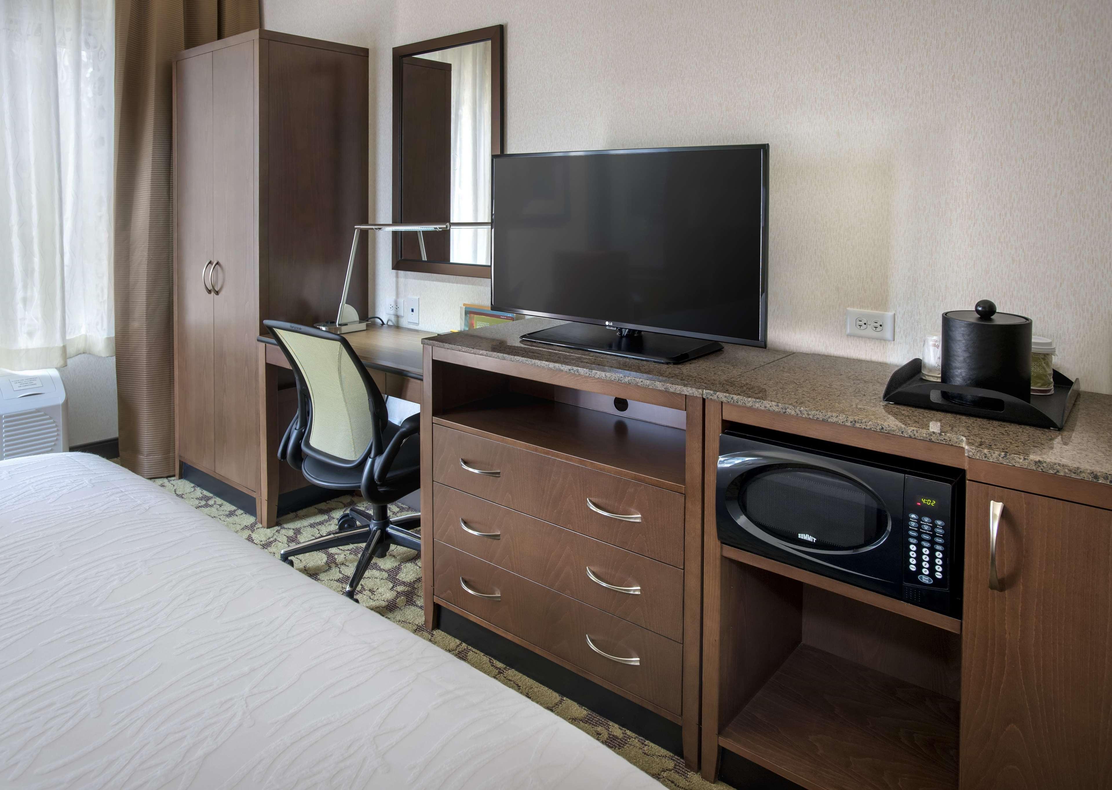 Hilton Garden Inn Chicago Downtown Riverwalk Экстерьер фото