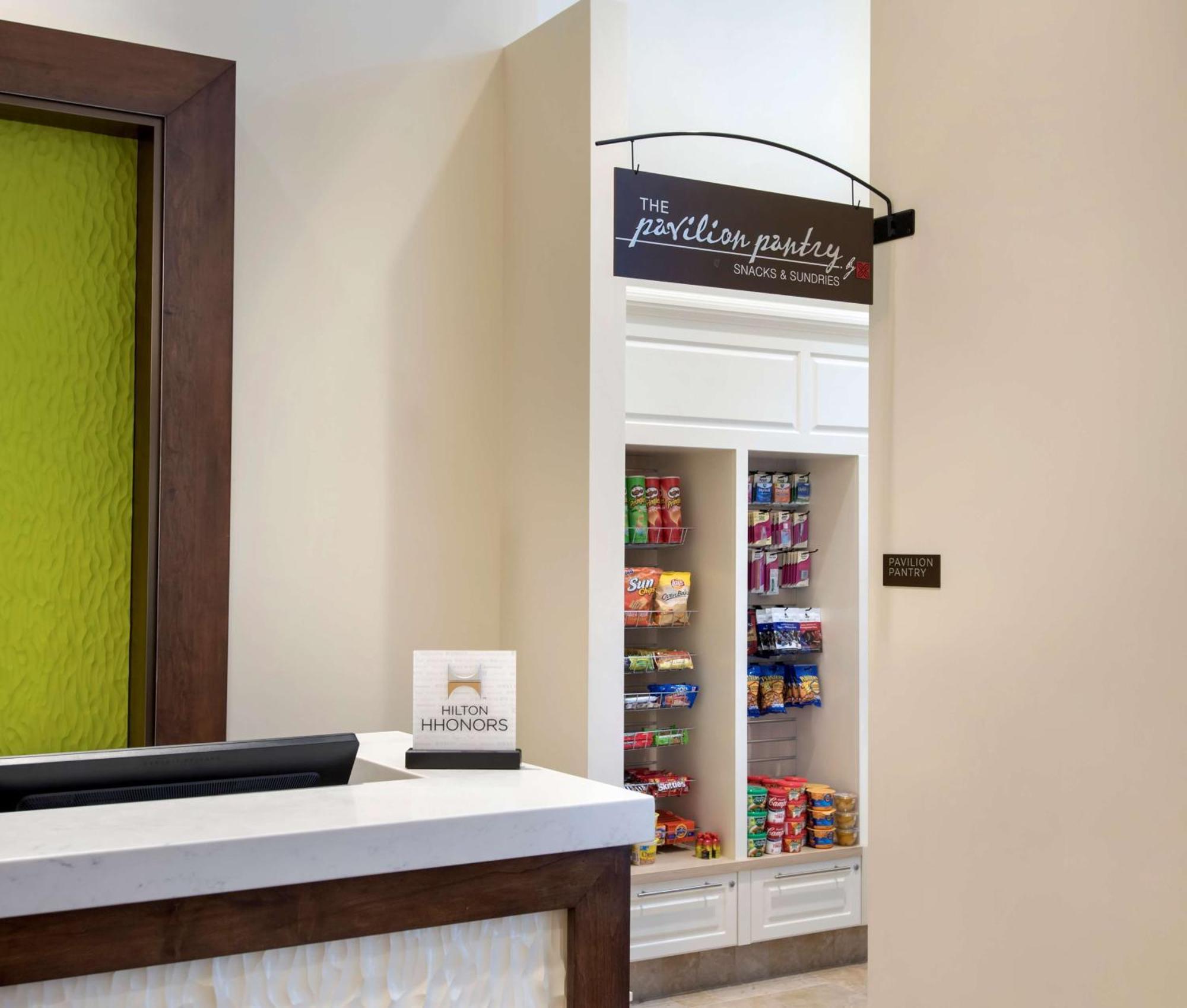 Hilton Garden Inn Chicago Downtown Riverwalk Экстерьер фото