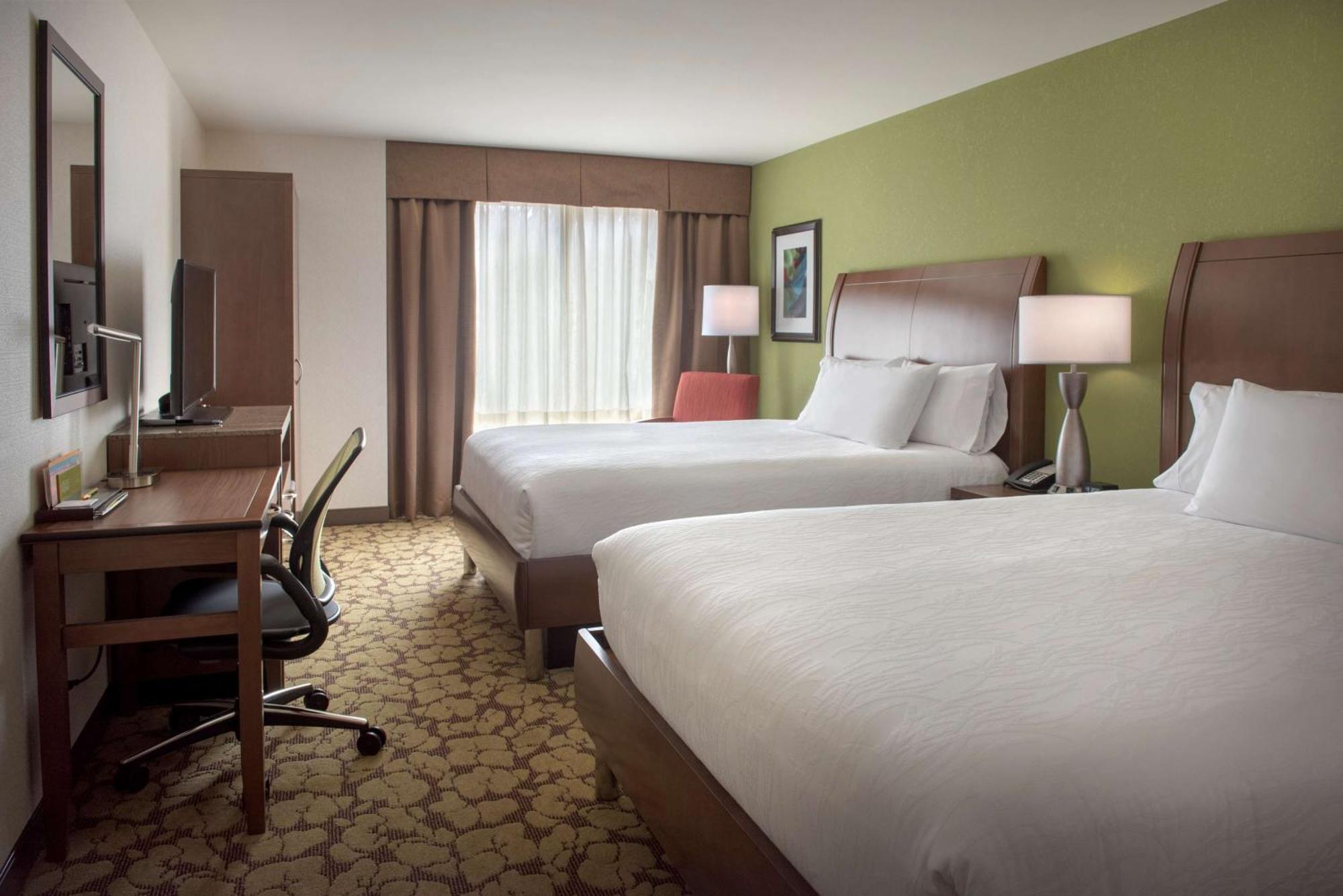 Hilton Garden Inn Chicago Downtown Riverwalk Экстерьер фото