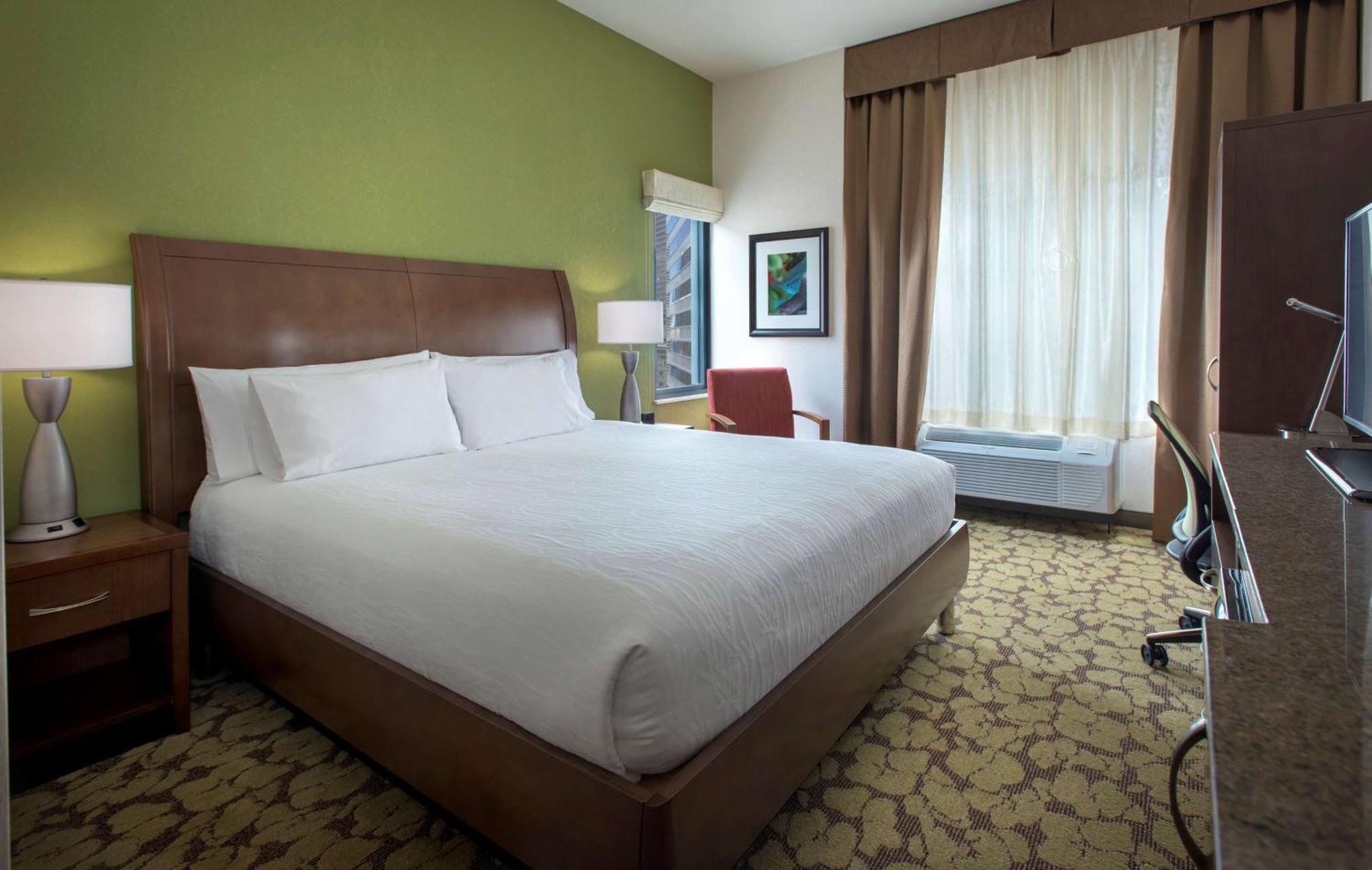 Hilton Garden Inn Chicago Downtown Riverwalk Экстерьер фото
