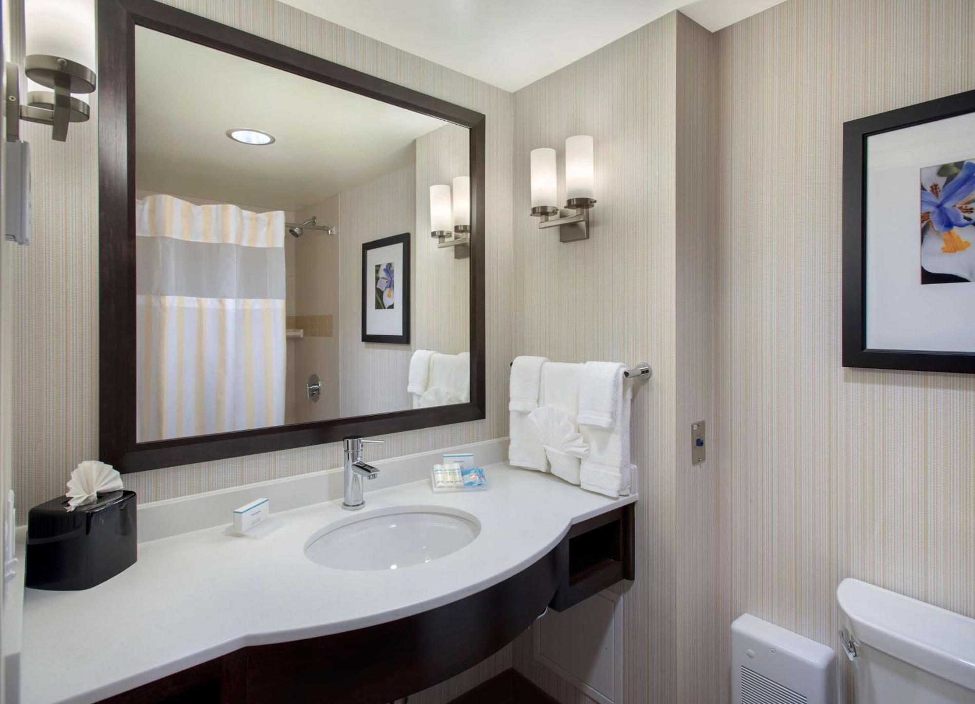 Hilton Garden Inn Chicago Downtown Riverwalk Экстерьер фото