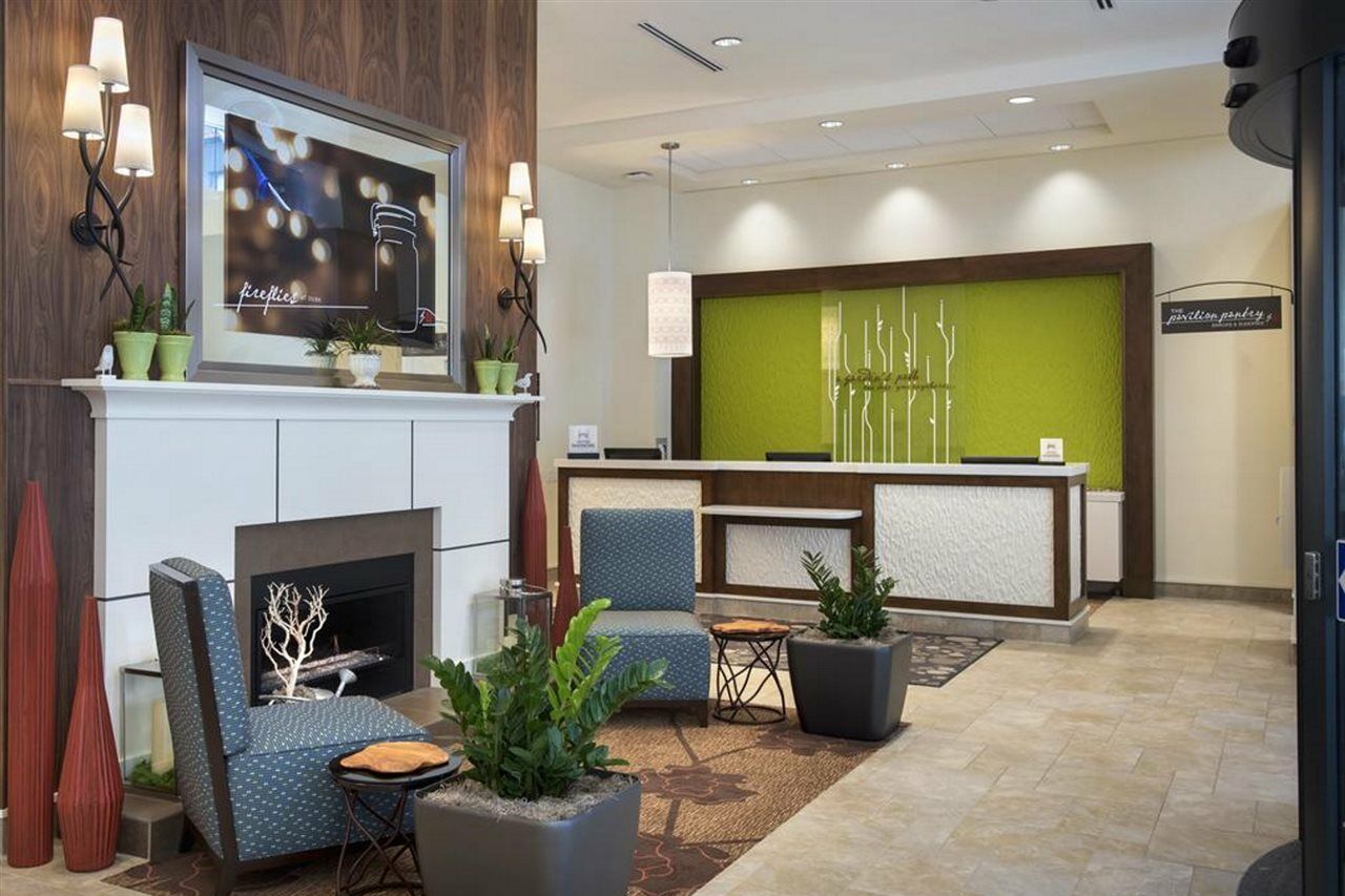 Hilton Garden Inn Chicago Downtown Riverwalk Экстерьер фото